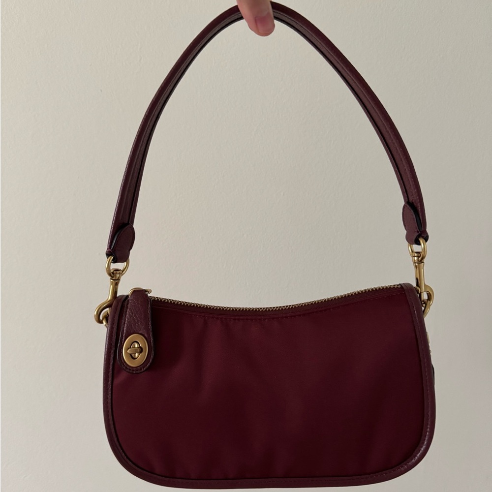 Coach Swinger Shoulder Bag